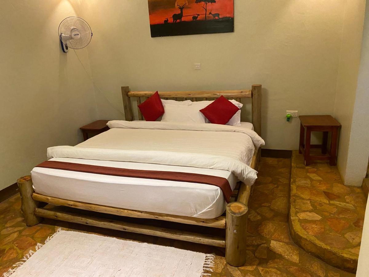 Afro Smile Hotel & Guest House - Jinja Exterior foto