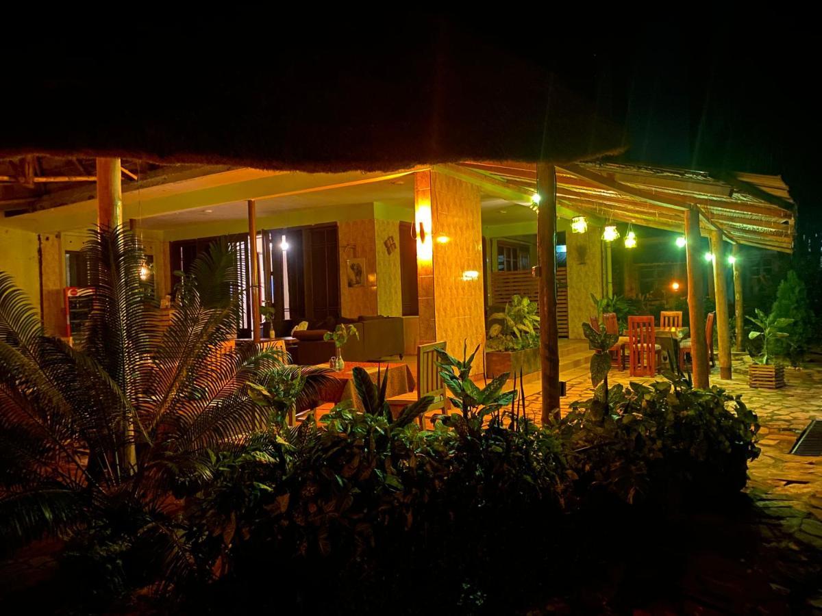 Afro Smile Hotel & Guest House - Jinja Exterior foto
